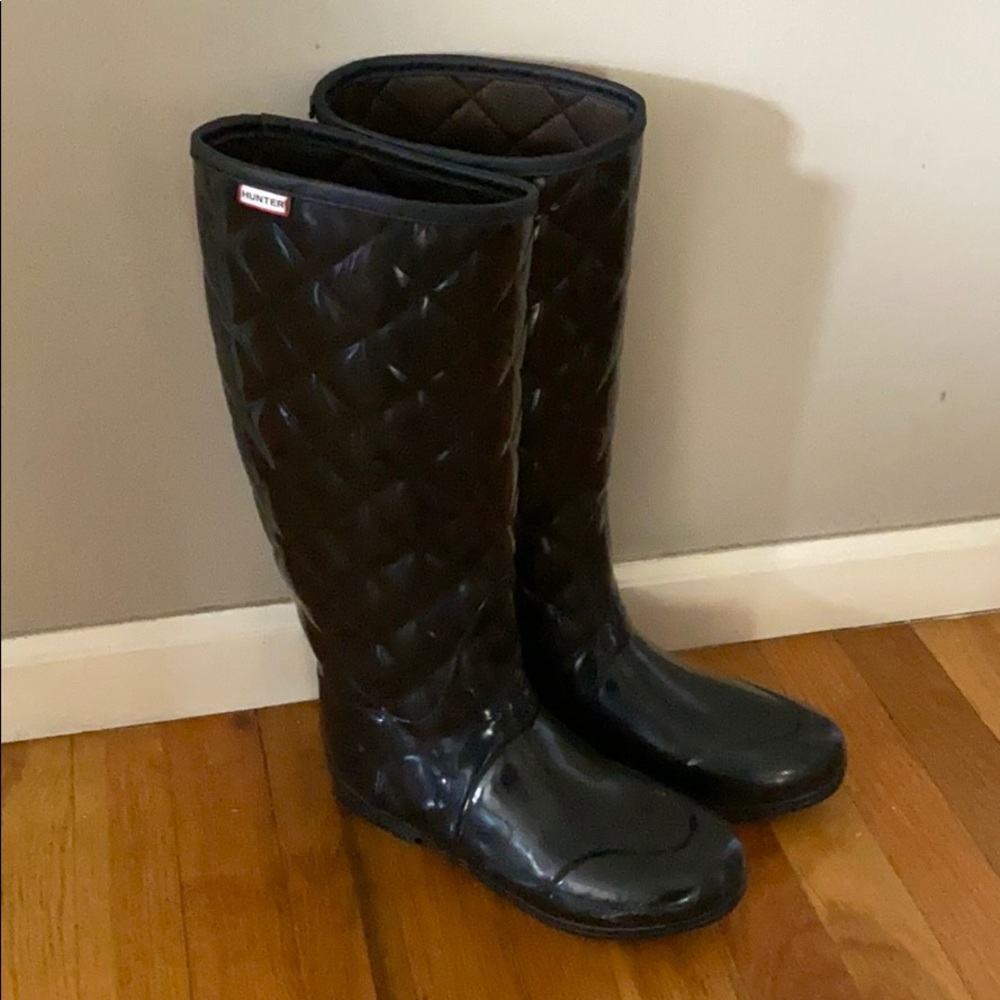 Hunter quilted rain boots size 9